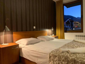 Room in Guest room - Apartment StayInn Granat in Bansko - next to Gondola Lift, perfect for 3 guests